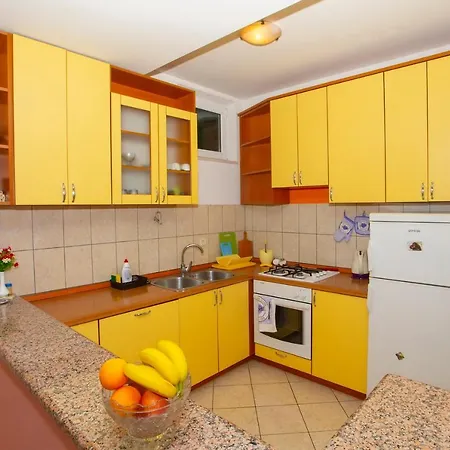 Escape From Center *