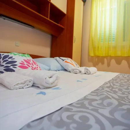 Апартаменты Escape From Center Макарска