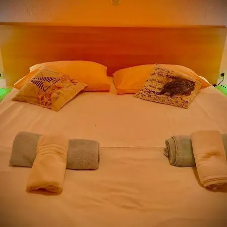 Escape From Center Макарска