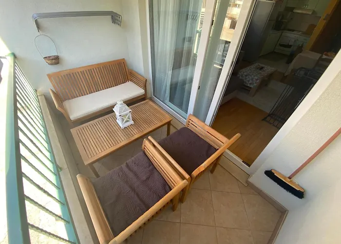 Apartman Escape From Center *