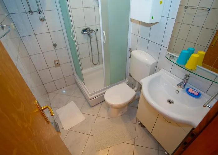 Escape From Center Apartman