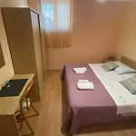 Apartment Escape From Center