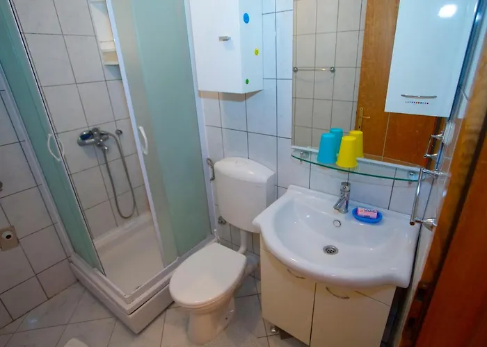 Escape From Center Makarska