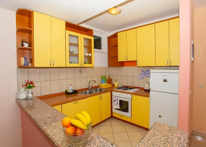 Escape From Center *