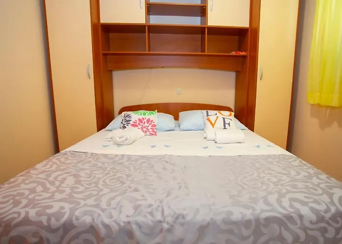 Escape From Center Apartament Makarska