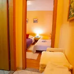 Apartament Escape From Center *