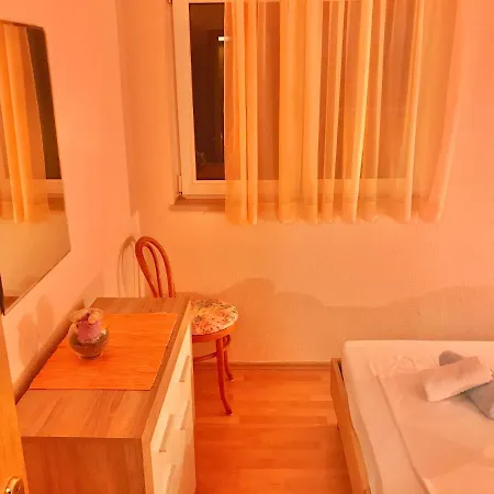 Escape From Center *