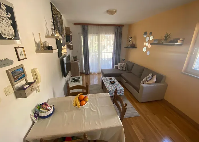 Escape From Center *