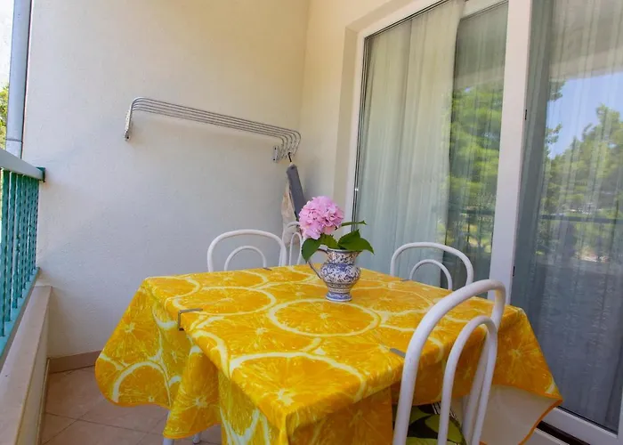 Escape From Center *