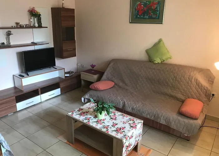 Apartment Escape From Center