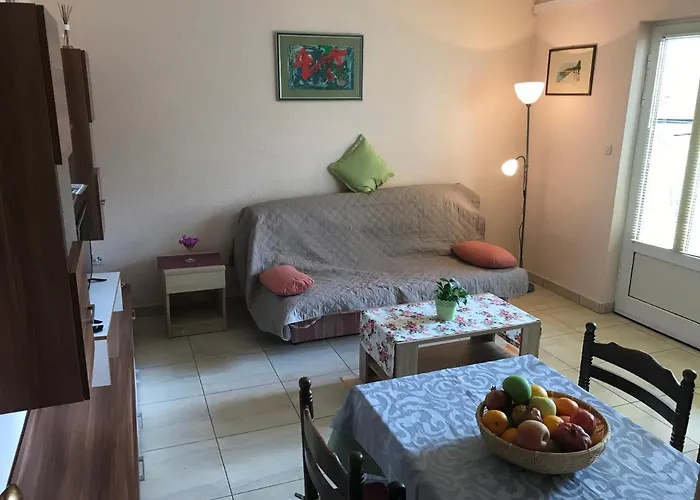 Escape From Center Apartment